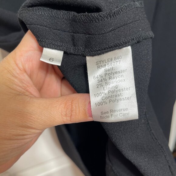 Cabi Scoop Neck Knee-Length Sheath Dress in Black Size 6 - Picture 8 of 8